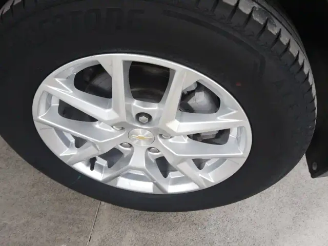 Chevrolet Equinox — Фото автомобиля 6