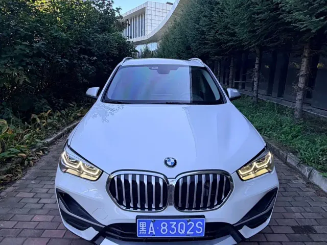 BMW X1 — Фото автомобиля 2