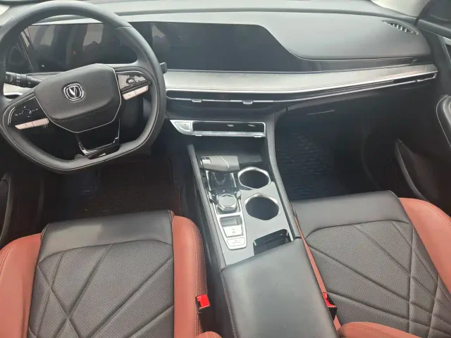 Changan Eado — Фото автомобиля 7