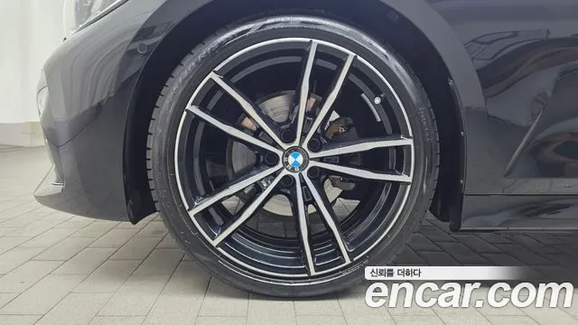 BMW 3-Series 3 серия (G20) 320i M Sport — Фото автомобиля 5