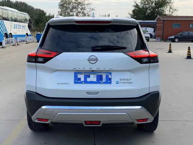 Nissan X-Trail — Фото автомобиля 8