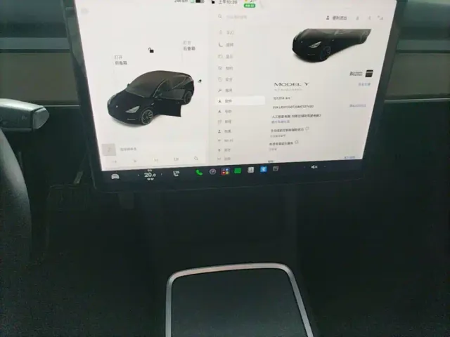 Tesla Model Y — Фото автомобиля 12