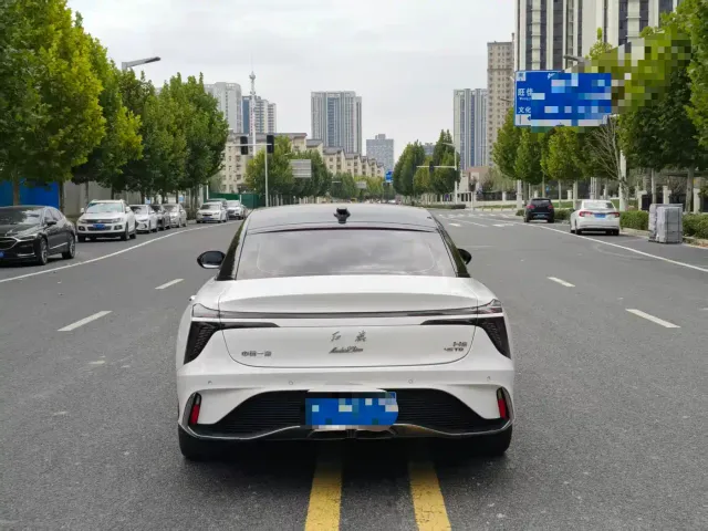 Hongqi H6 — Фото автомобиля 8