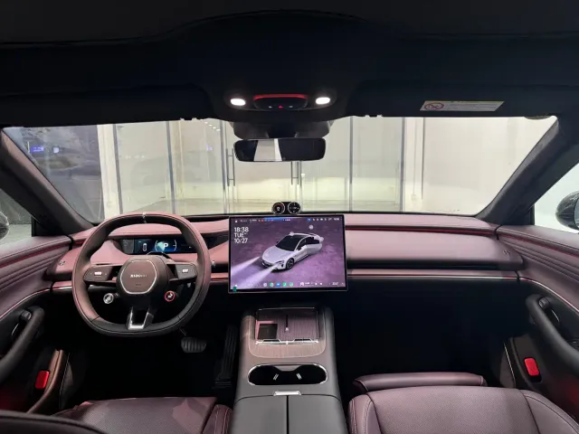 Xiaomi SU7 — Фото автомобиля 7