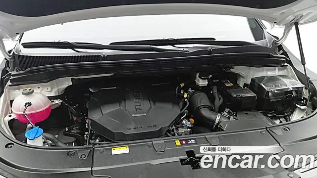Kia Carnival Generation 4 — Фото автомобиля 3