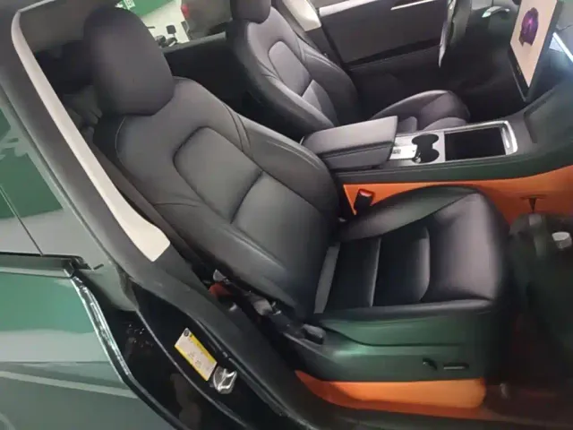 Tesla Model Y — Фото автомобиля 24