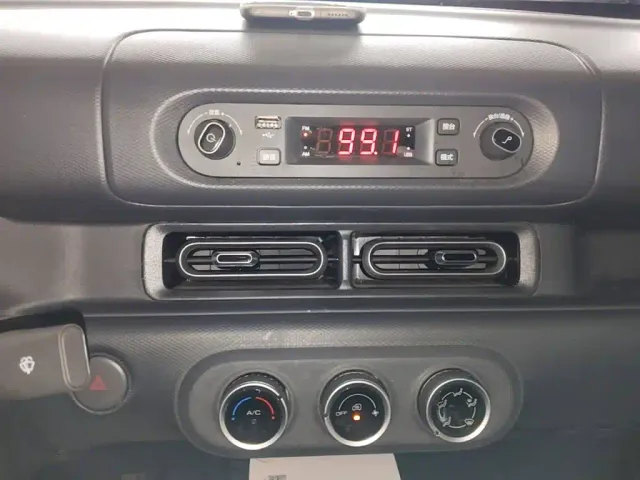 Wuling Zhiguang NEV — Фото автомобиля 12