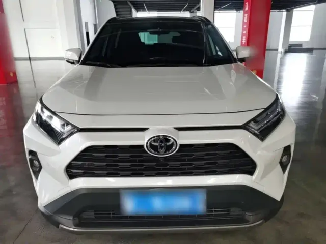 Toyota RAV4 — Фото автомобиля 2