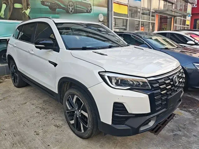 Changan CS75 — Фото автомобиля 3