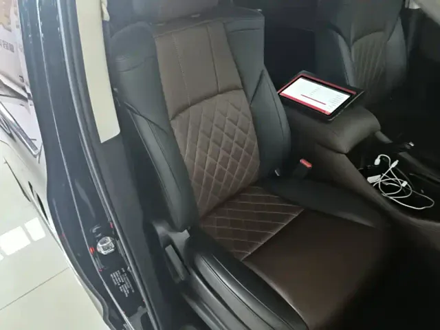 Forthing Fengxing M7 — Фото автомобиля 24