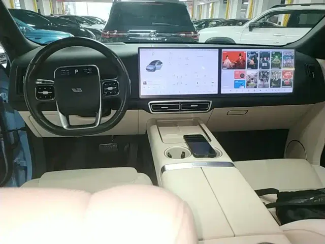 Li Auto Li L8 2024 Model Ultra — Фото автомобиля 9