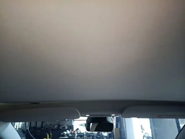 Tesla Model 3 — Фото автомобиля 17
