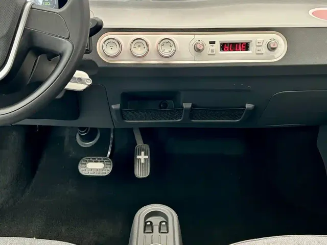 Wuling Hongguang Mini EV — Фото автомобиля 11
