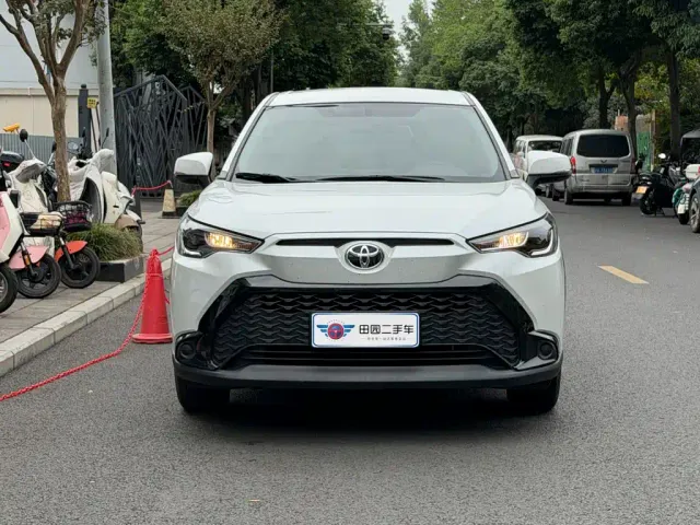 Toyota Frontlander — Фото автомобиля 2