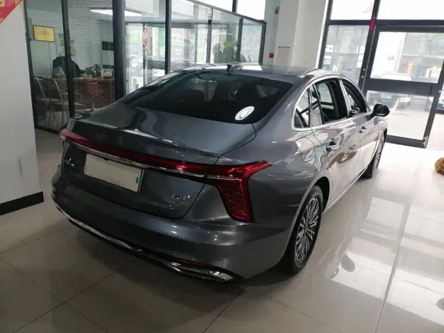 Hongqi H5 — Фото автомобиля 4