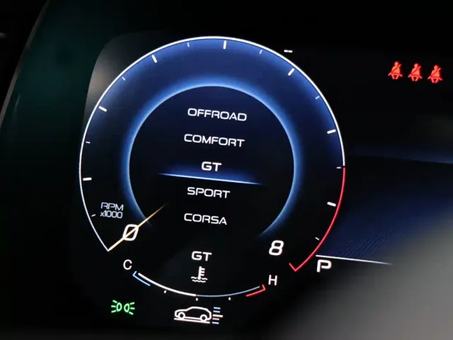 Maserati Grecale — Фото автомобиля 13