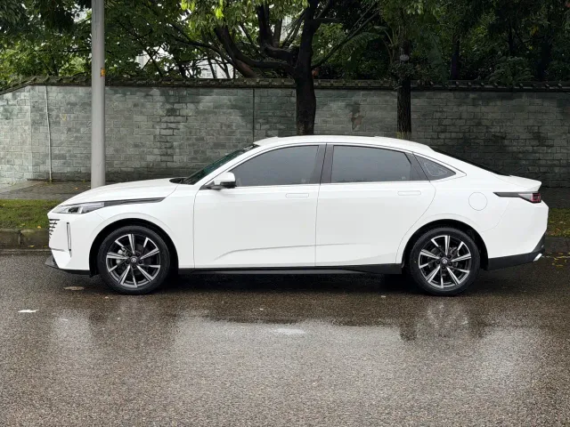 Changan Eado — Фото автомобиля 2