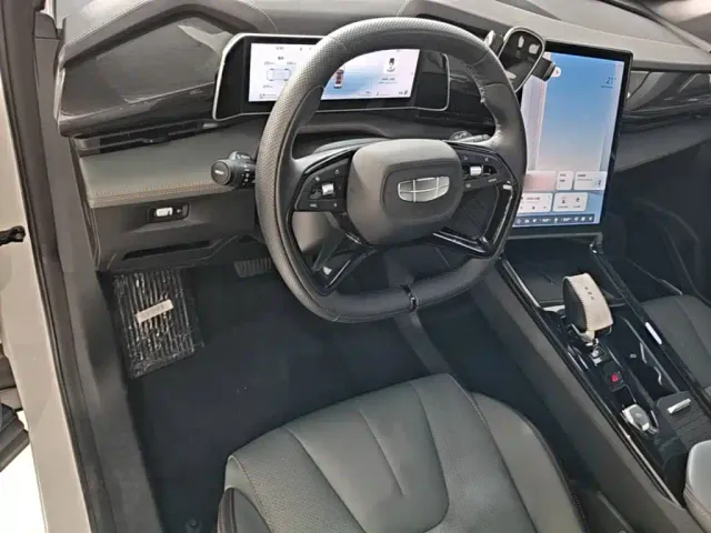 Geely Boyue — Фото автомобиля 10