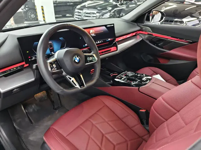 BMW 5 Series — Фото автомобиля 18