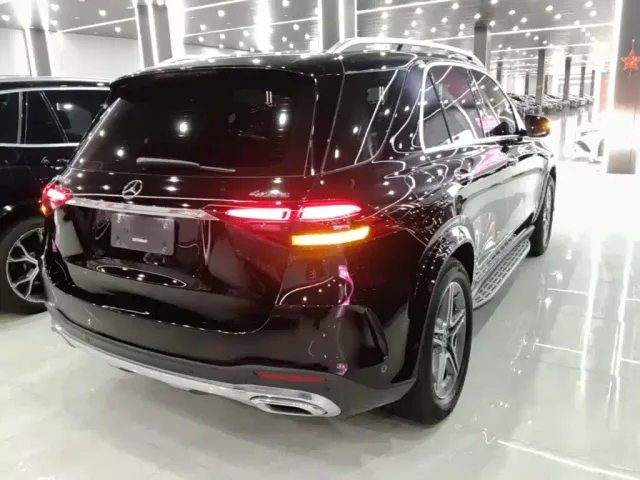 Mercedes-Benz GLE-Class — Фото автомобиля 6