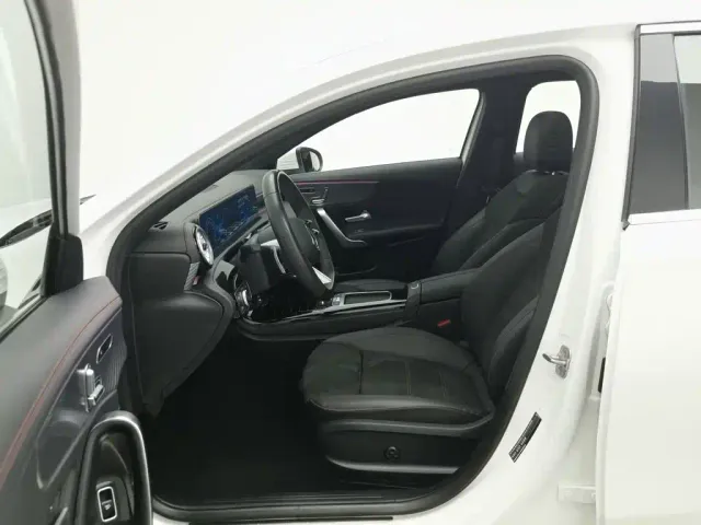 Mercedes-Benz Mercedes-Benz A-Class 2025 A 200 L Fashion Edition — Фото автомобиля 10