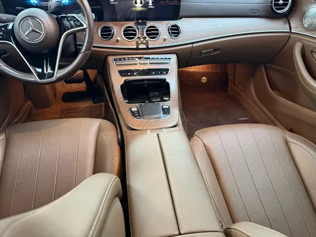 Mercedes-Benz E-Class — Фото автомобиля 9