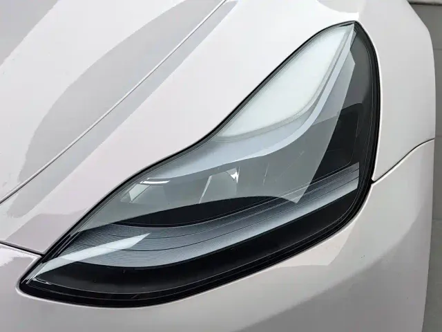 Tesla Model Y — Фото автомобиля 7
