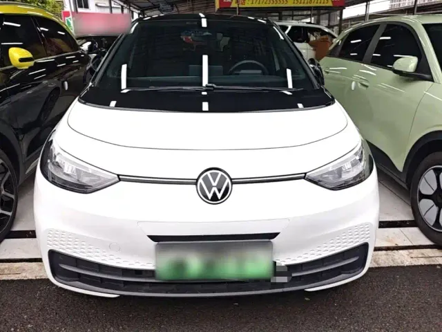 Volkswagen ID.3 — Фото автомобиля 2
