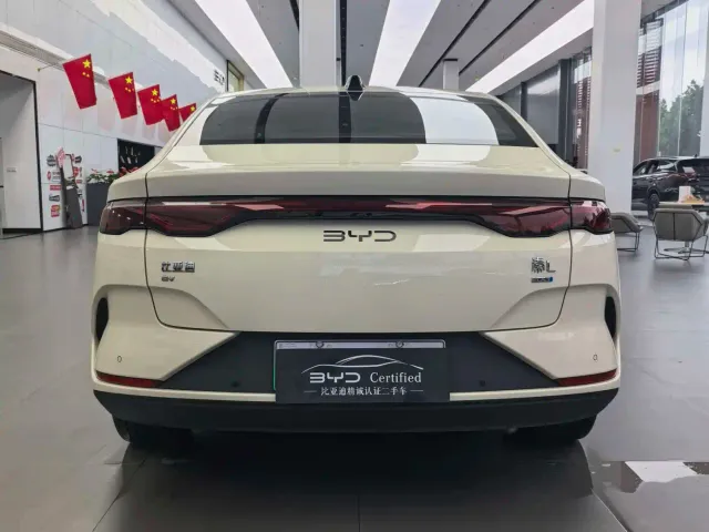 BYD Qin L — Фото автомобиля 4