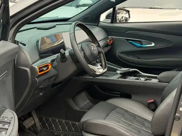 Changan UNI-T — Фото автомобиля 4