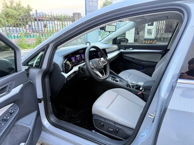 Volkswagen Golf 2023 280TSI DSG Pro — Фото автомобиля 4