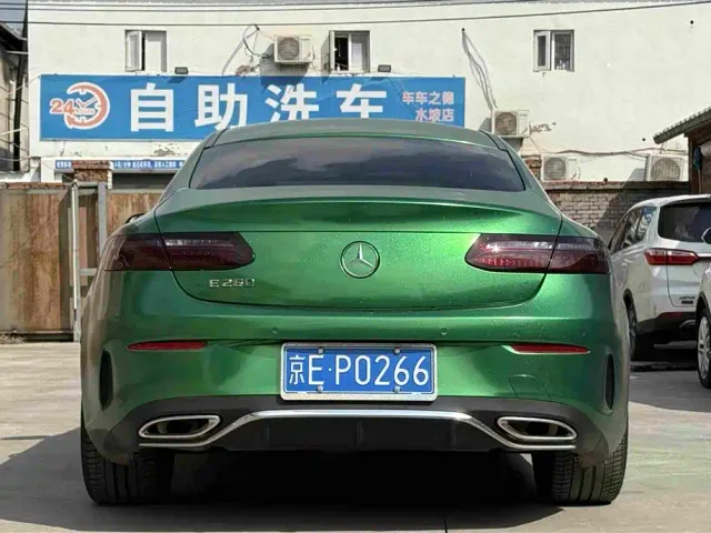 Mercedes-Benz E-Class — Фото автомобиля 21