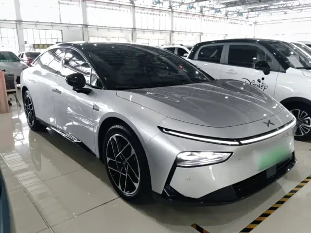Xpeng P7+ — Фото автомобиля 3