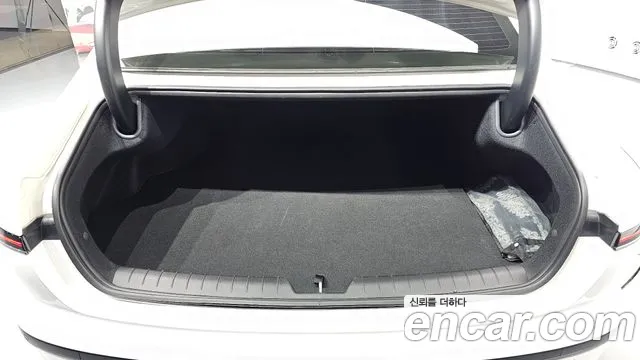 Hyundai Grandeur Grandeur (GN7) 3.5 LPG 2WD (Такси) — Фото автомобиля 30