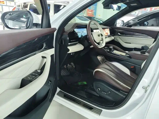 Geely Xingyue L — Фото автомобиля 15