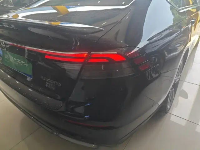 Honda Accord — Фото автомобиля 7