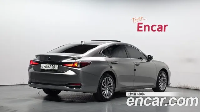 Lexus ES 7th Gen — Фото автомобиля 2