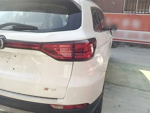 Changan CS75 — Фото автомобиля 7