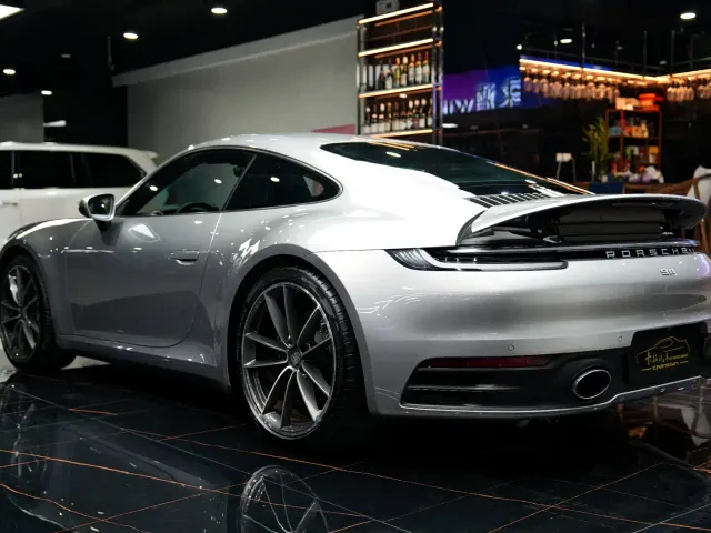 Porsche 911 — Фото автомобиля 10