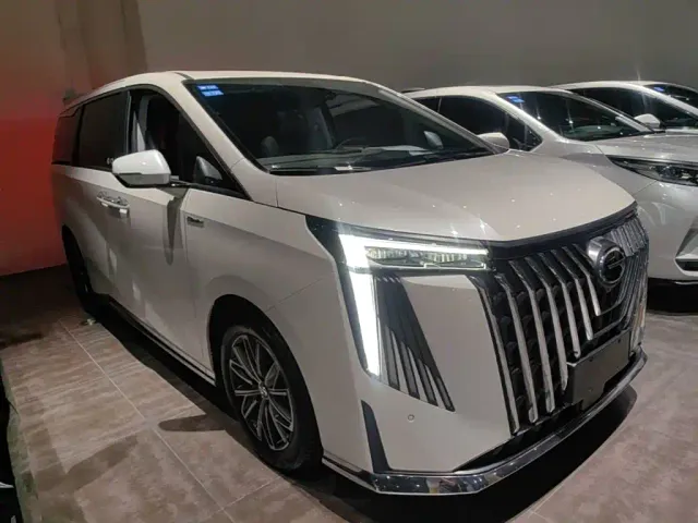 GAC Trumpchi M8 — Фото автомобиля 3
