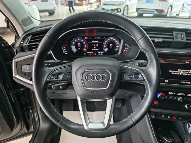 Audi Q3 — Фото автомобиля 7