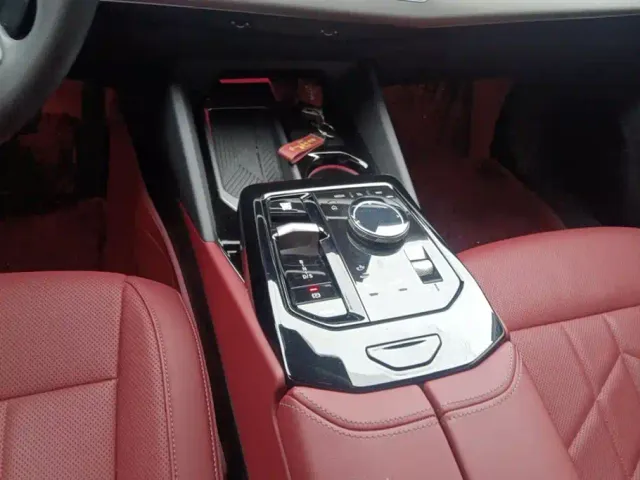 BMW 5 Series — Фото автомобиля 16