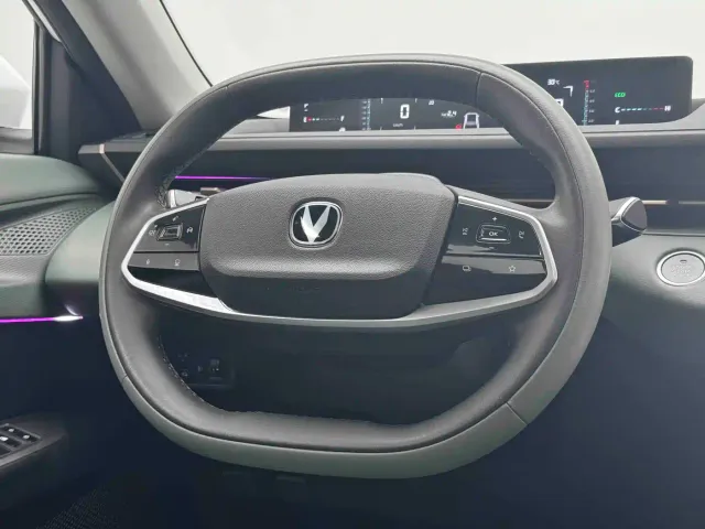 Changan Lamore — Фото автомобиля 12