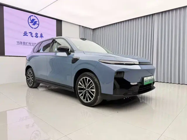 Leapmotor B10 — Фото автомобиля 3