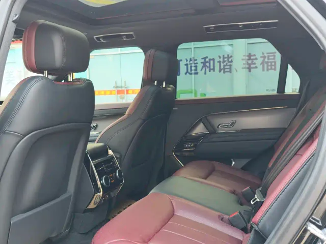 Land Rover Range Rover Sport — Фото автомобиля 9