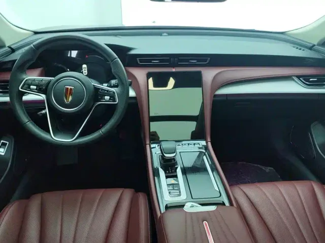 Hongqi H5 — Фото автомобиля 12