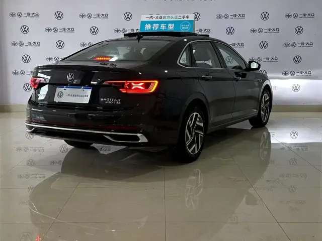 Volkswagen Sagitar — Фото автомобиля 5