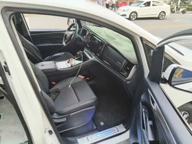 GAC Trumpchi M8 — Фото автомобиля 12
