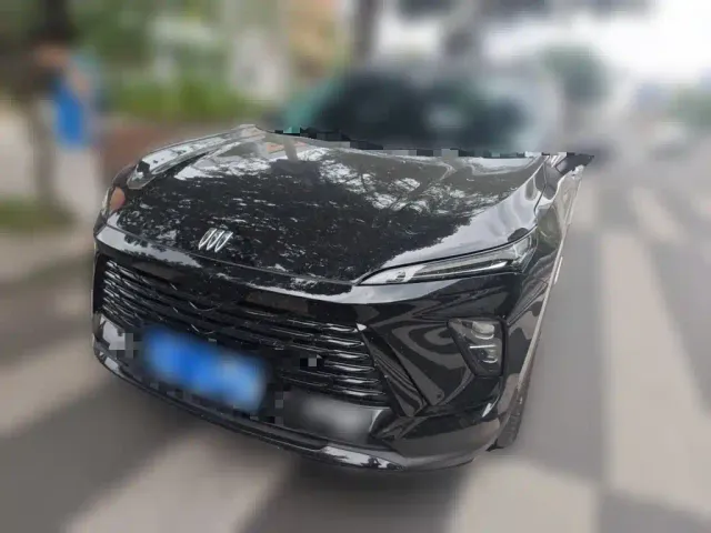 Фотография автомобиля — Buick Envision Plus