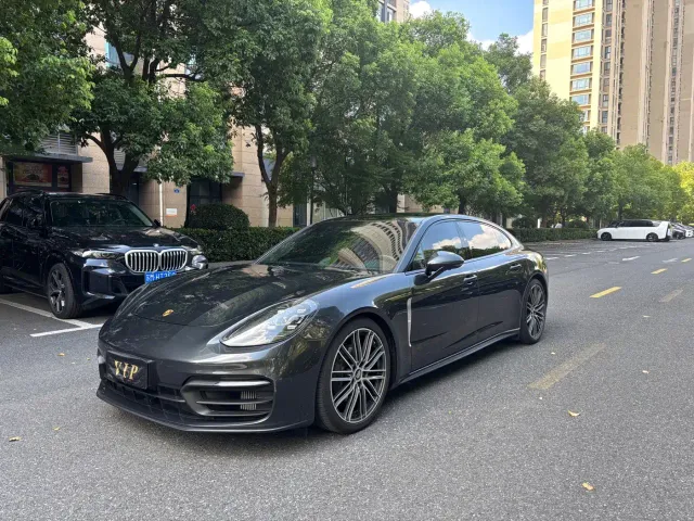 Фотография автомобиля — Porsche Panamera
